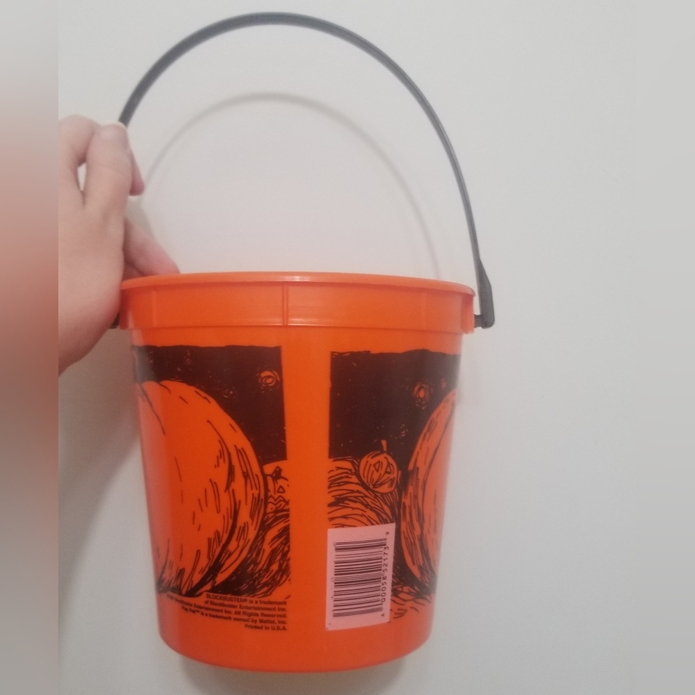 EUC 1997 Blockbuster Halloween bucket, w jack o'lantern lid! - Picture 5 of 5